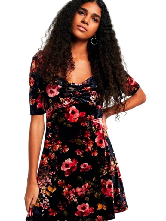 Dahlia Dresses & Skirts - Floral Midi Dress - Black and Red